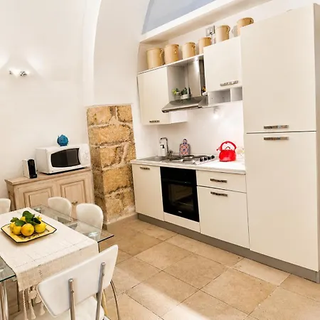 Casa vacanze Ulìa - Stone House Tra Borgo Antico E Mare Giovinazzo