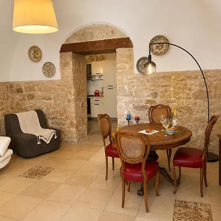 Ulìa - Stone House Tra Borgo Antico E Mare Giovinazzo